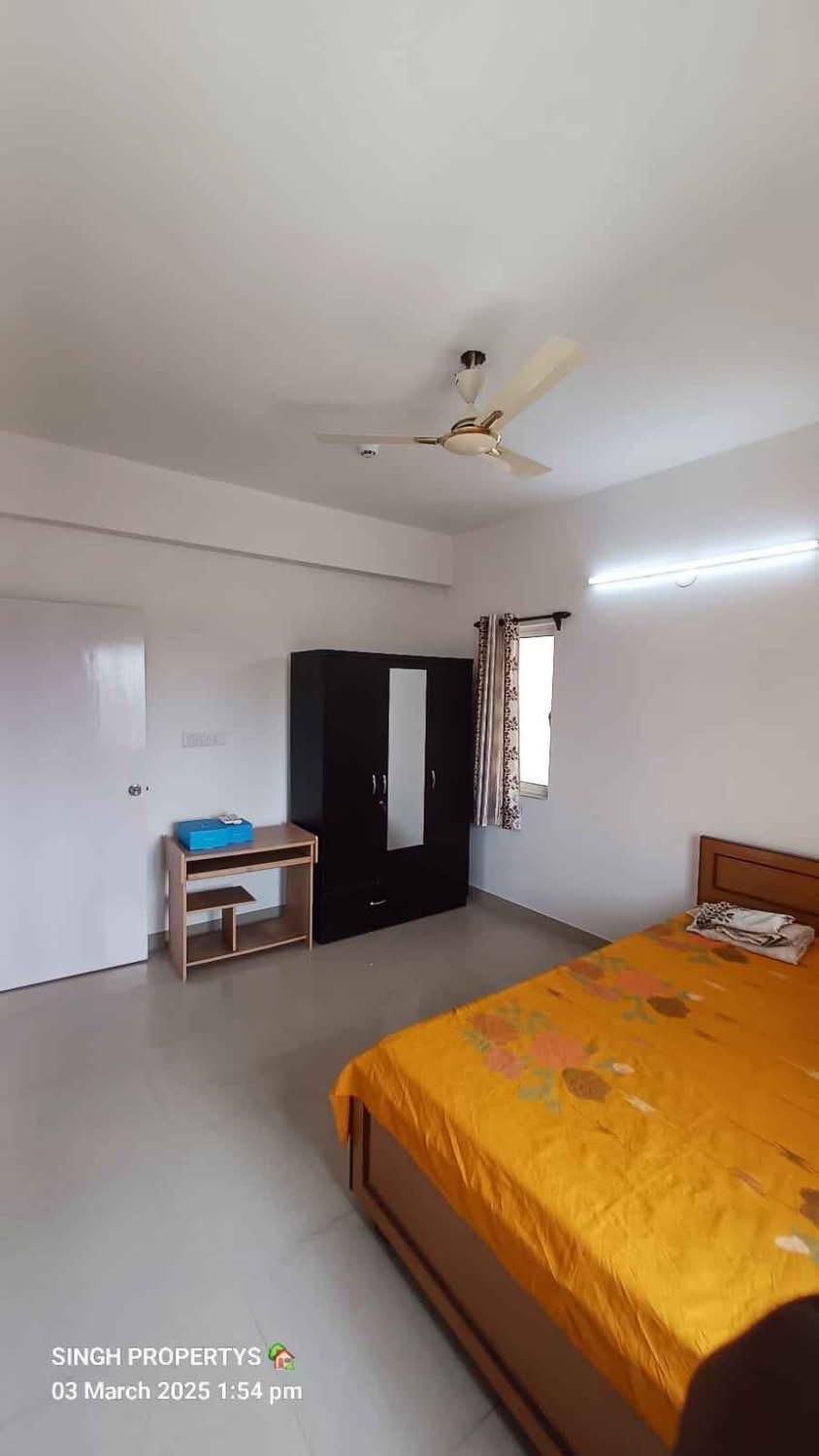 Apartment Shree *